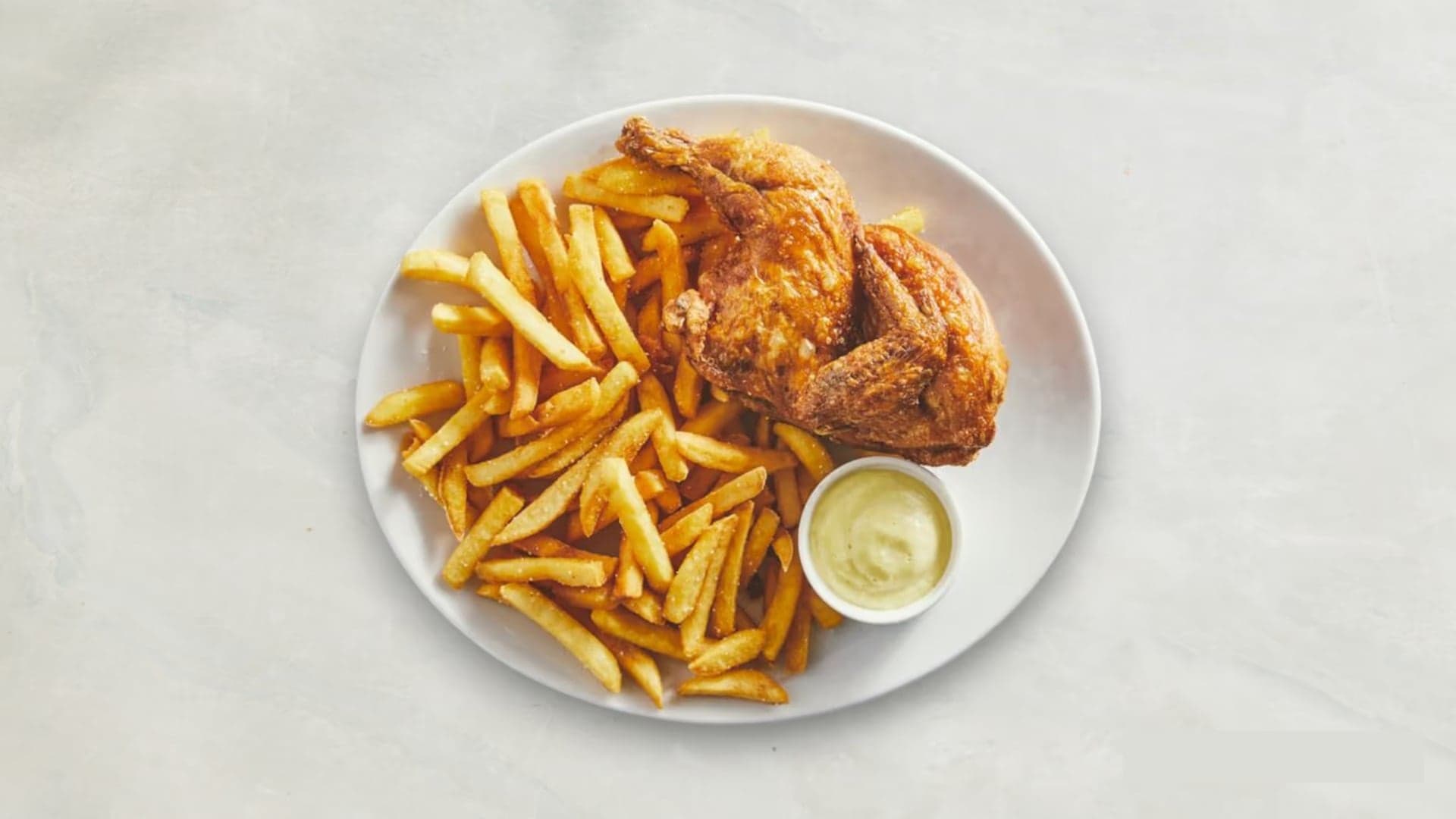 Halv kylling med pommes frites